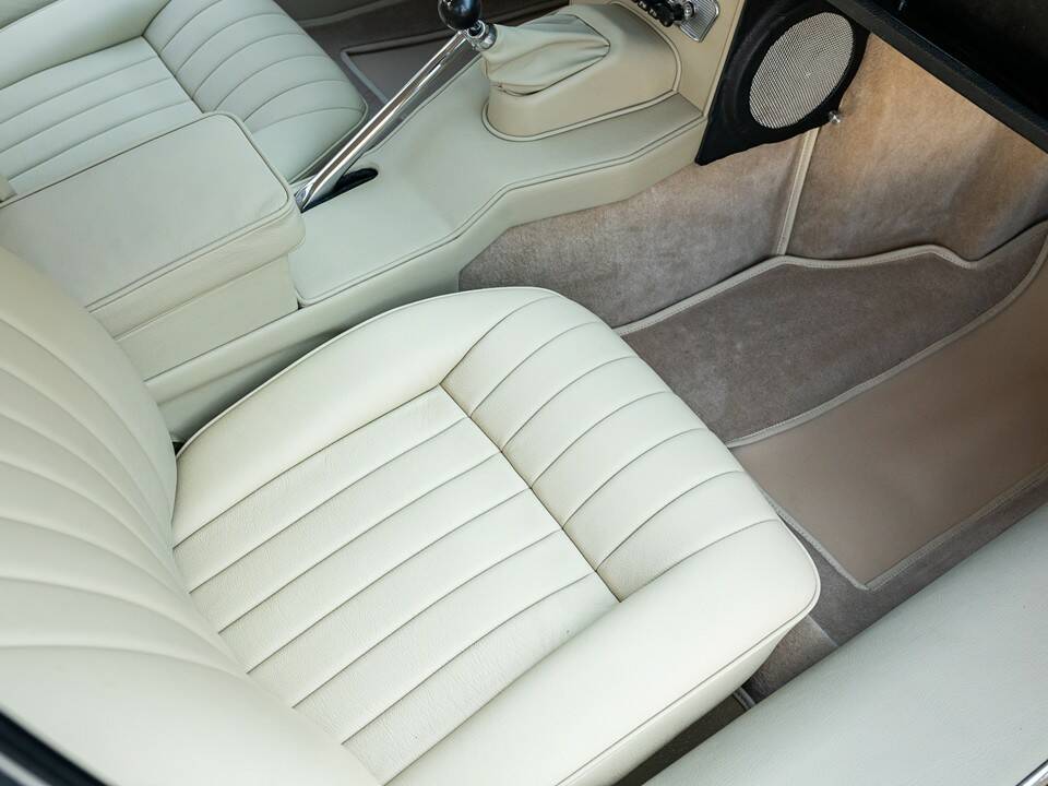 Bild 88/102 von Jaguar E-Type 4.2 (1966)