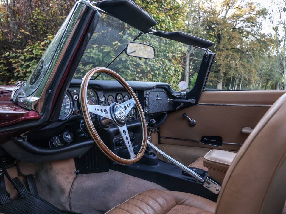 Bild 4/31 von Jaguar E-Type V12 (1974)