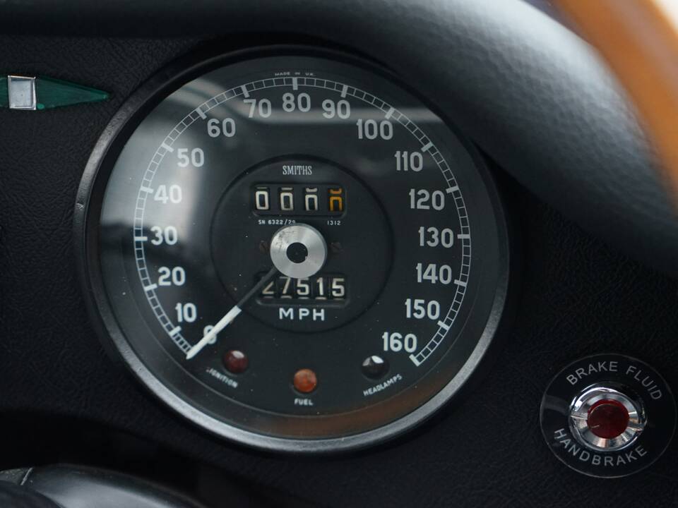 Bild 26/30 von Jaguar E-Type 4.2 (1965)
