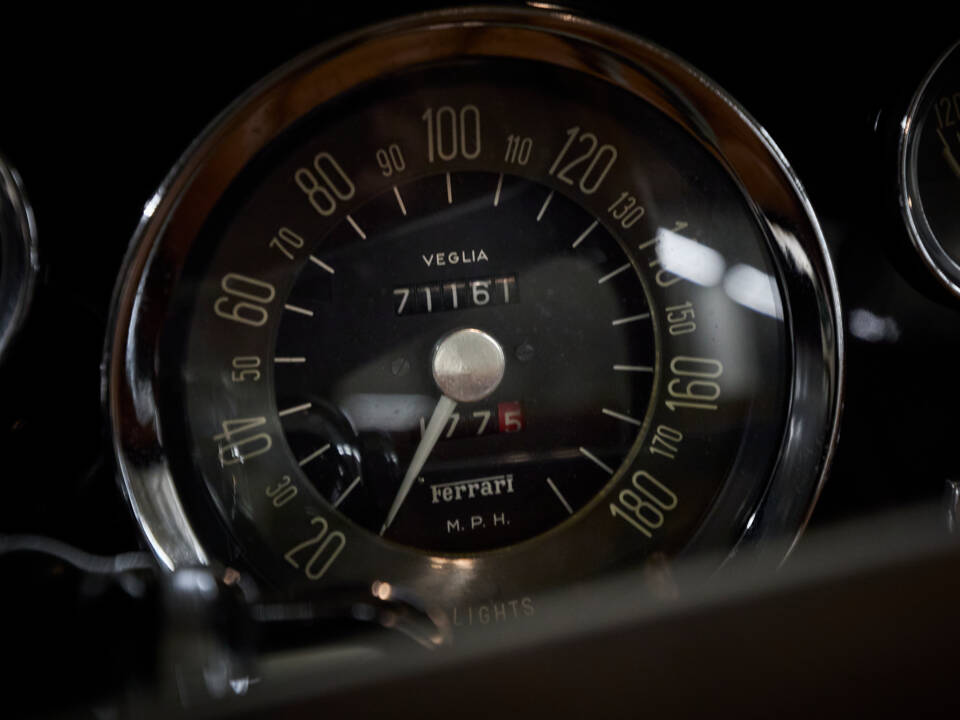 Bild 76/155 von Ferrari 250 GT 2+2 (1962)