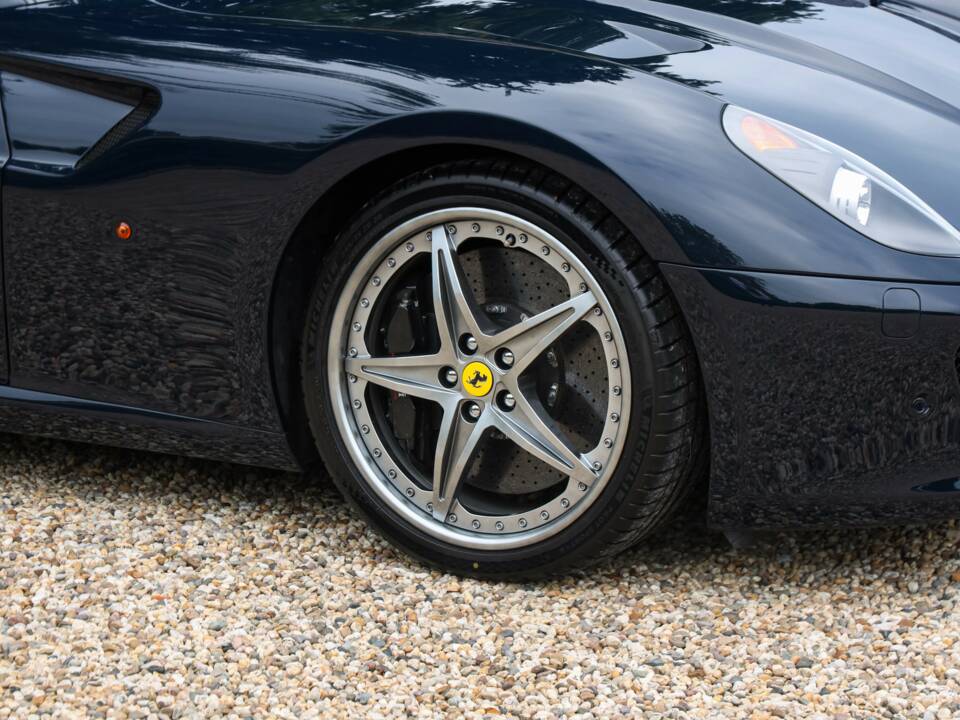 Image 36/50 of Ferrari 599 GTB Fiorano (2009)