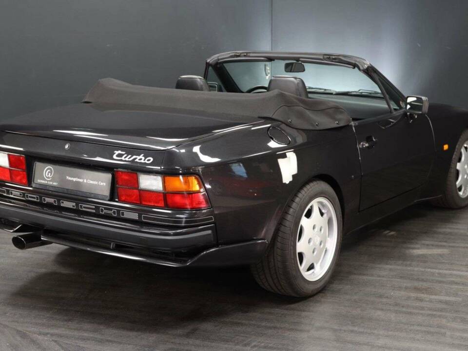 Afbeelding 2/30 van Porsche 944 Turbo (1991)