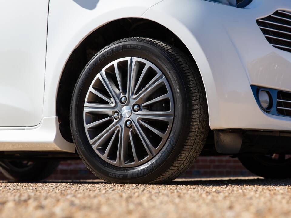 Bild 31/95 von Aston Martin Cygnet (2012)