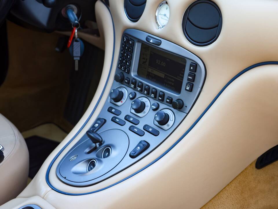 Image 31/53 de Maserati 4200 Cambiocorsa (2003)