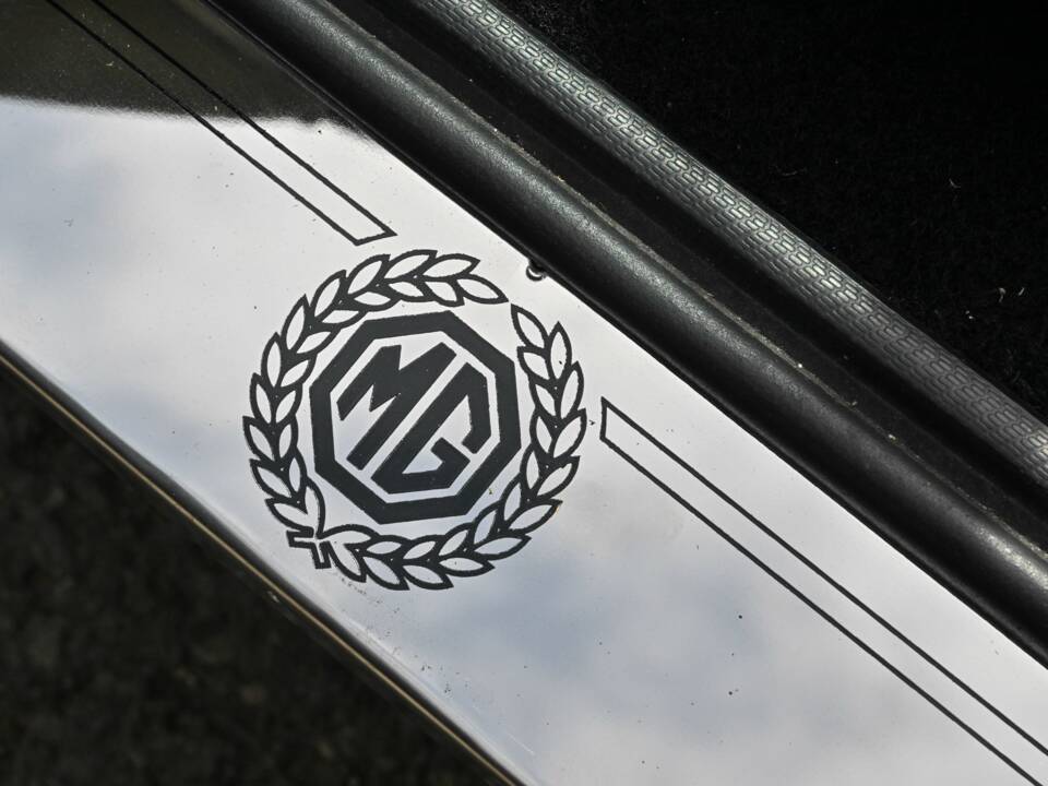 Image 37/50 of MG MGB (1972)