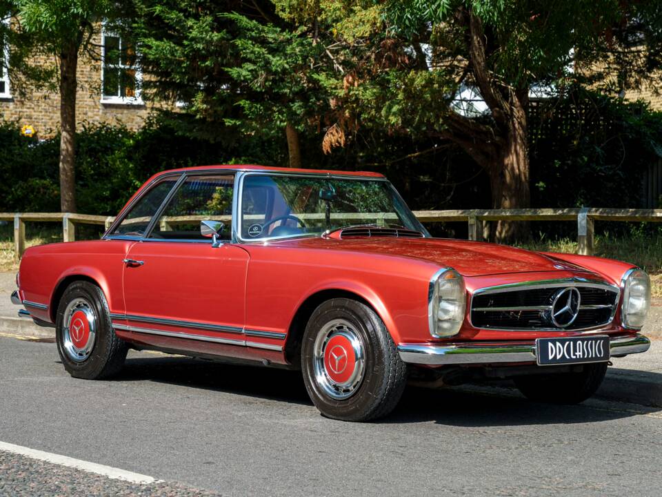 Image 8/33 of Mercedes-Benz 280 SL (1970)