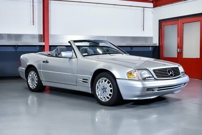 Imagen 1/7 de Mercedes-Benz SL 500 (1998)