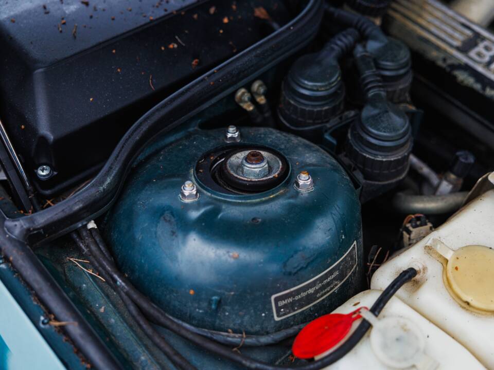 Bild 31/50 von BMW 850CSi (1994)