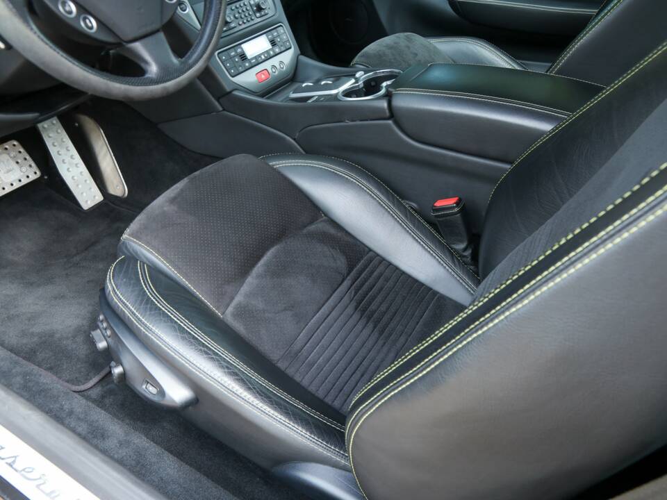 Image 36/50 of Maserati GranTurismo S (2008)