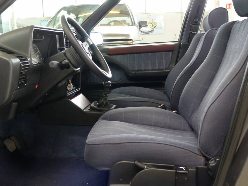 Immagine 22/32 di Lancia Thema I.E. (1991)
