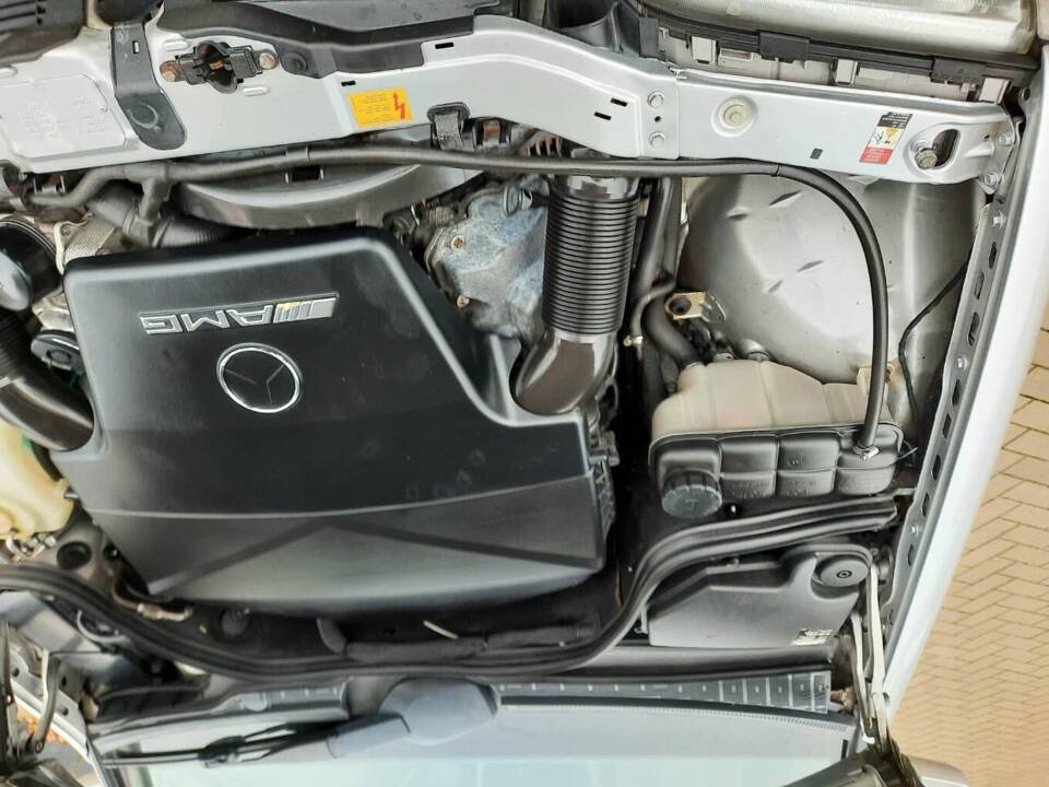 Image 18/19 of Mercedes-Benz C 43 AMG T (1999)