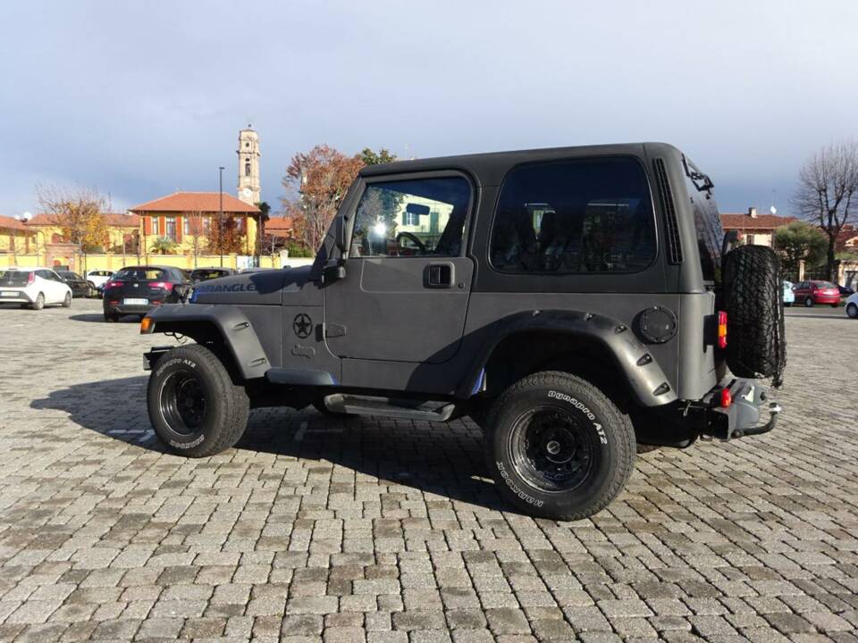 Bild 24/42 von Jeep Wrangler Sport Hardtop 2.5 (1997)