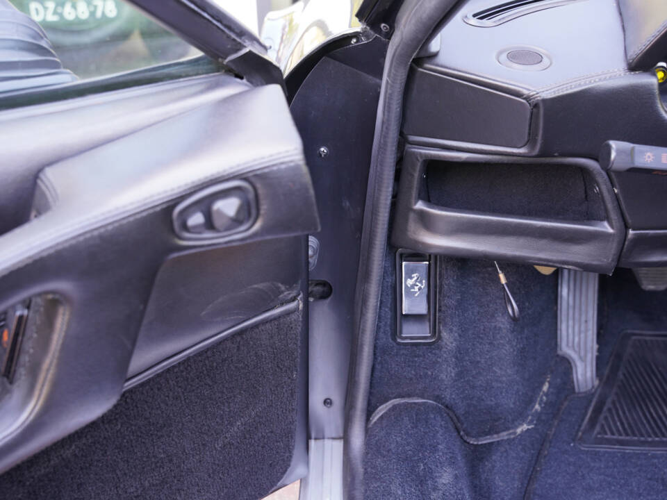 Image 23/50 of Ferrari 328 GTS (1987)
