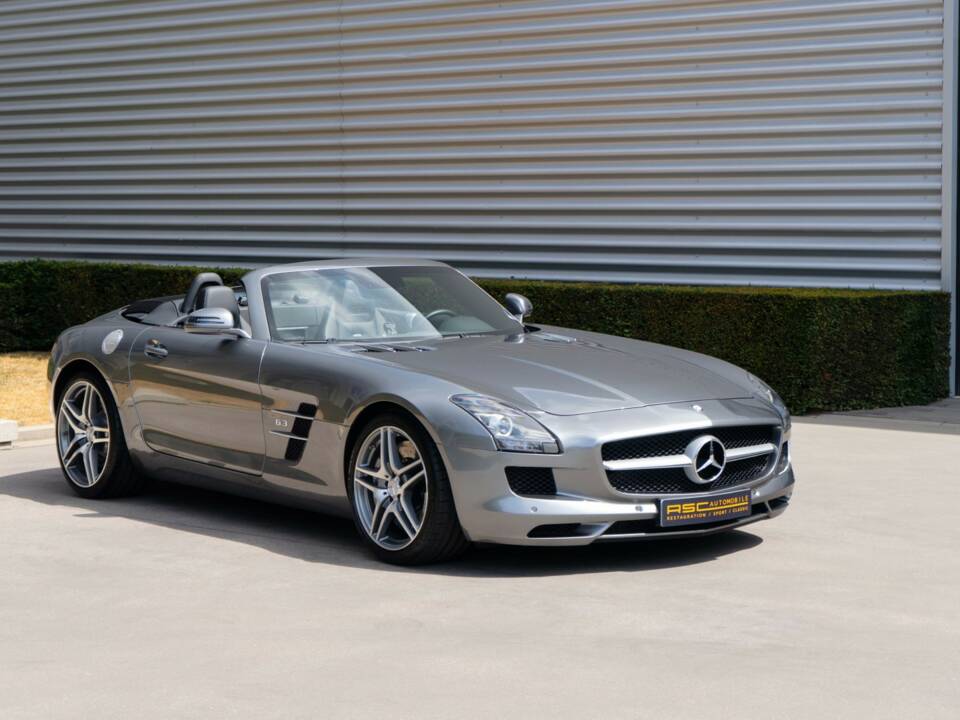 Image 18/21 of Mercedes-Benz SLS AMG GT Roadster (2012)