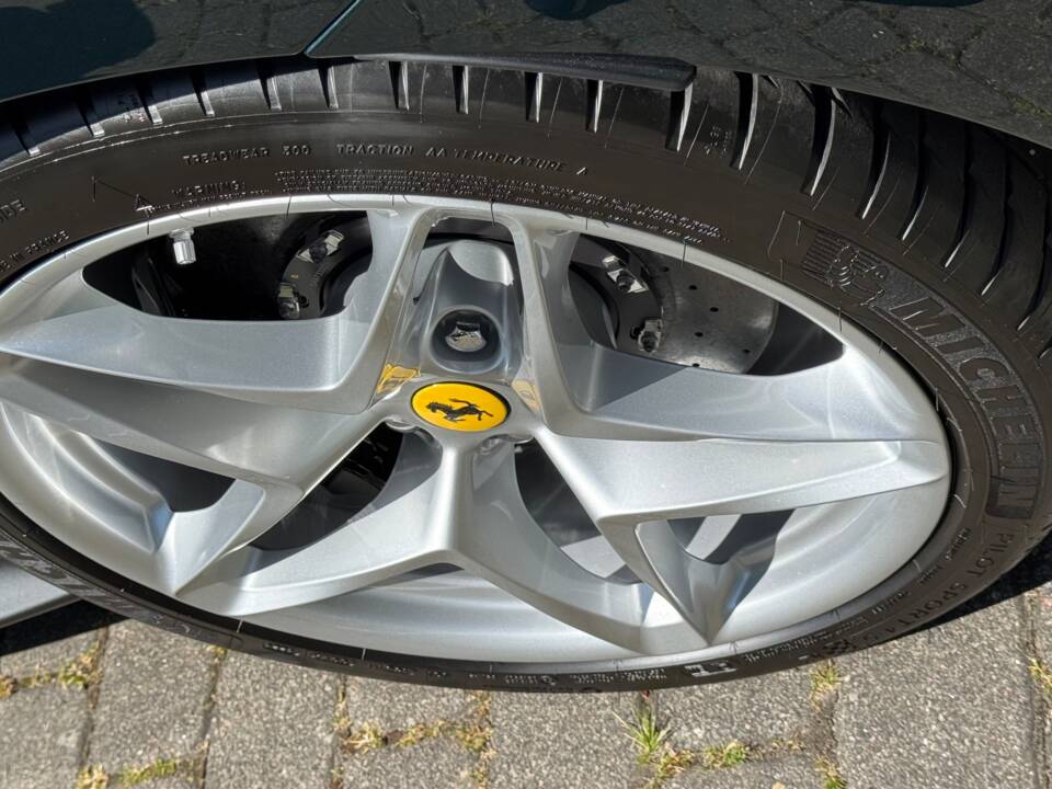 Bild 82/97 von Ferrari Roma Spider (2011)