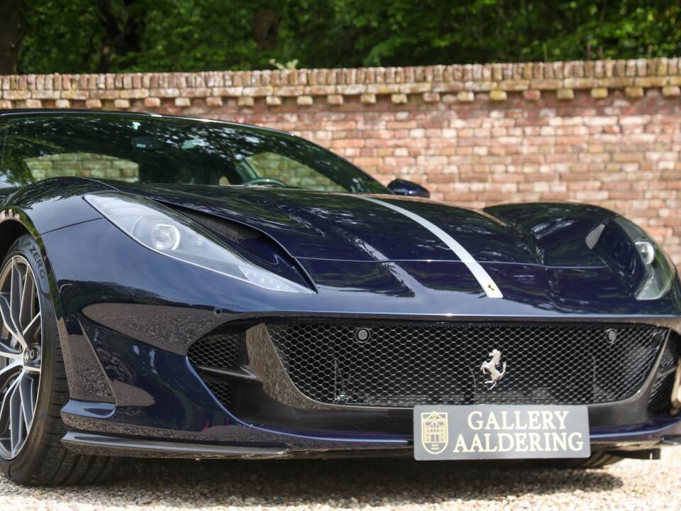 Image 34/50 of Ferrari 812 Superfast (2020)