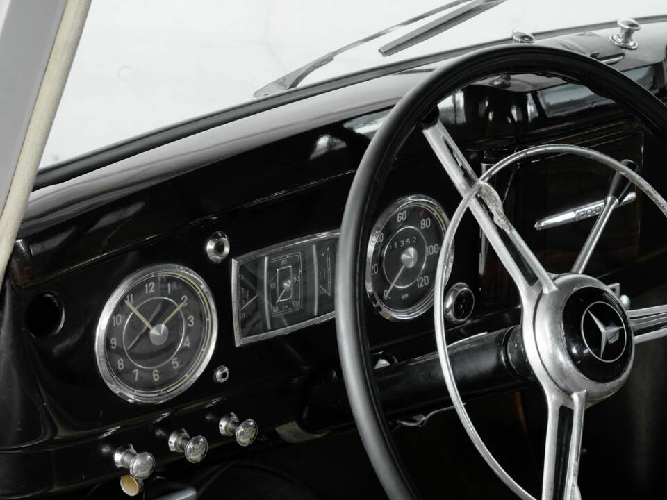 Image 5/45 of Mercedes-Benz 170 DS (1953)