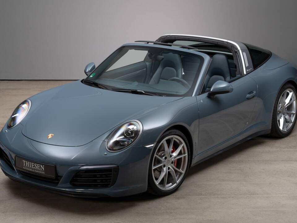 Image 2/37 of Porsche 911 Targa 4S (2016)