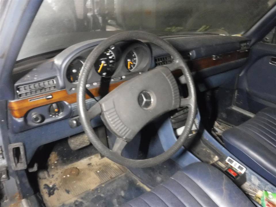 Afbeelding 6/13 van Mercedes-Benz 450 SE (1977)