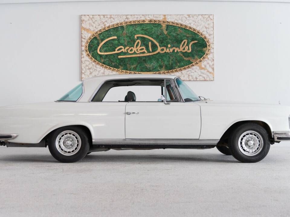 Image 12/38 of Mercedes-Benz 280 SE 3,5 (1970)