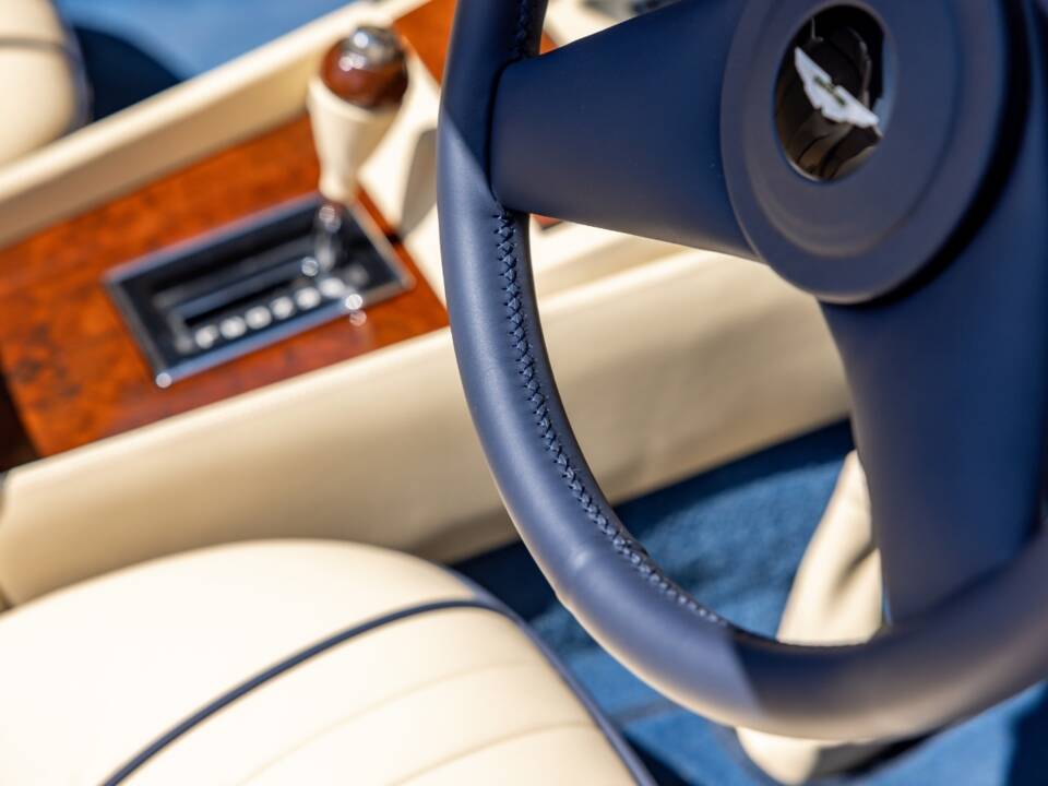 Afbeelding 29/40 van Aston Martin V8 Vantage Volante X-Pack (1989)