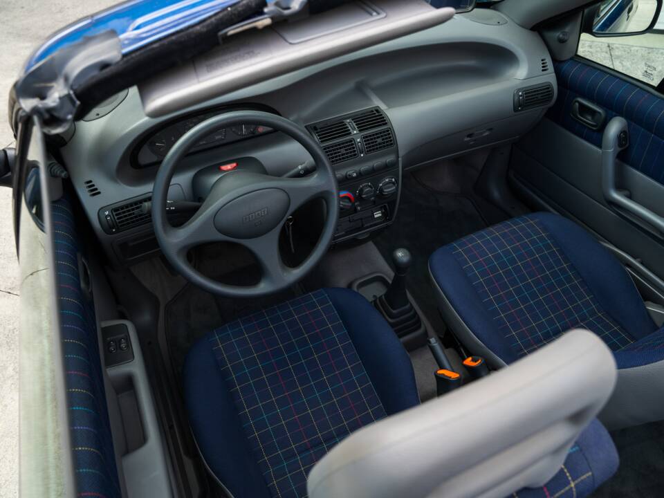 Image 63/99 of FIAT Punto 60 (1994)