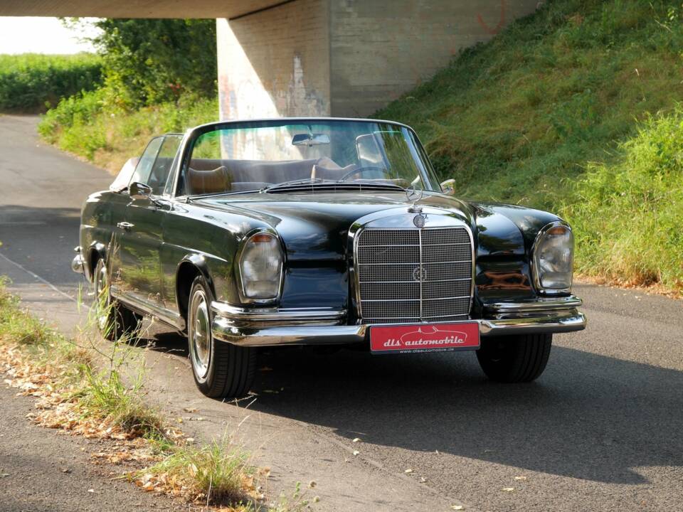 Bild 31/41 von Mercedes-Benz 250 SE (1967)