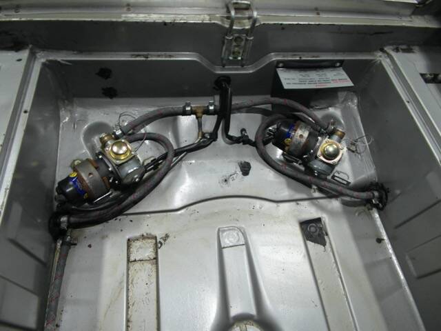 Image 40/60 of Jaguar XJ 6 4.2 (1972)