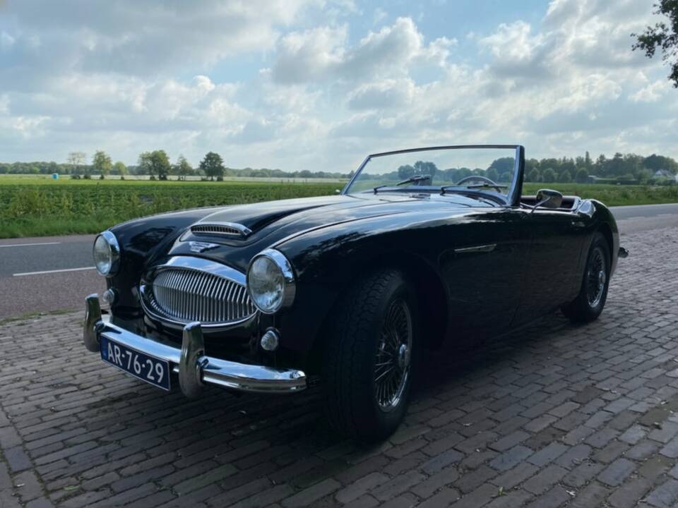 Image 4/6 of Austin-Healey 3000 Mk II (BT7) (1962)