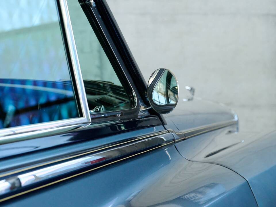 Image 37/50 of Bentley S 3 (1964)