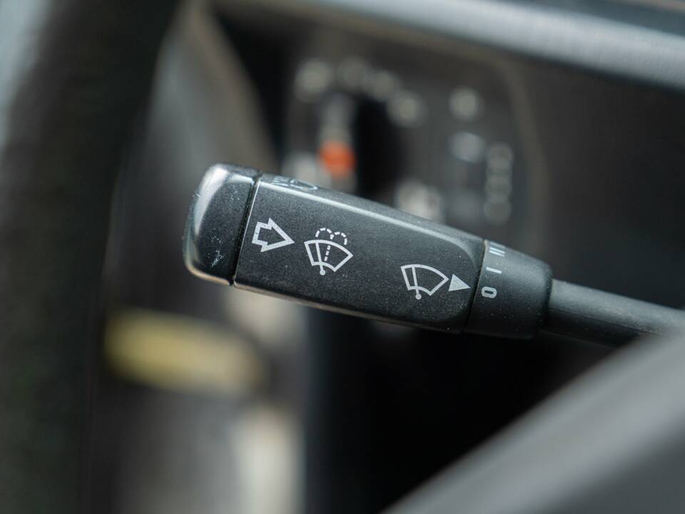 Image 27/50 of Mercedes-Benz 190 E 1.8 (1991)