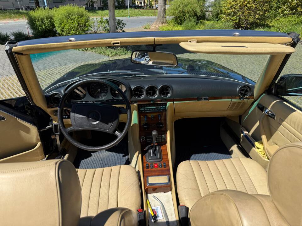 Image 26/38 de Mercedes-Benz 280 SL (1982)