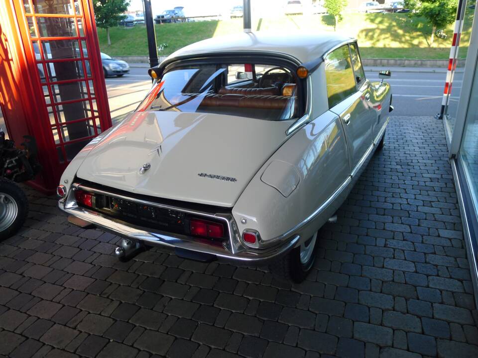 Afbeelding 4/13 van Citroën DS 20 A (1972)