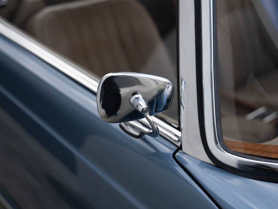 Immagine 38/93 di Mercedes-Benz 230 SL (1965)