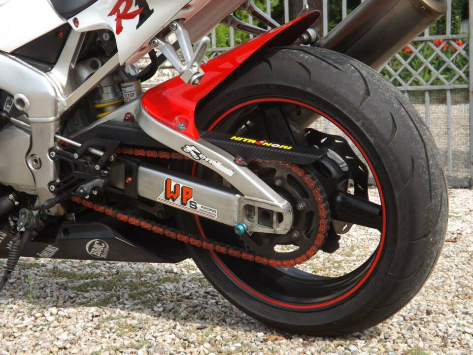 Image 12/50 of Yamaha YZF 1000 R1 (1998)