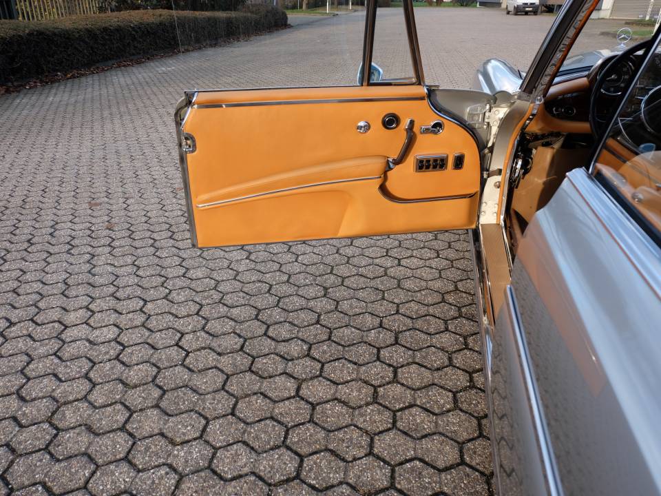Bild 28/50 von Mercedes-Benz 300 SE (1967)