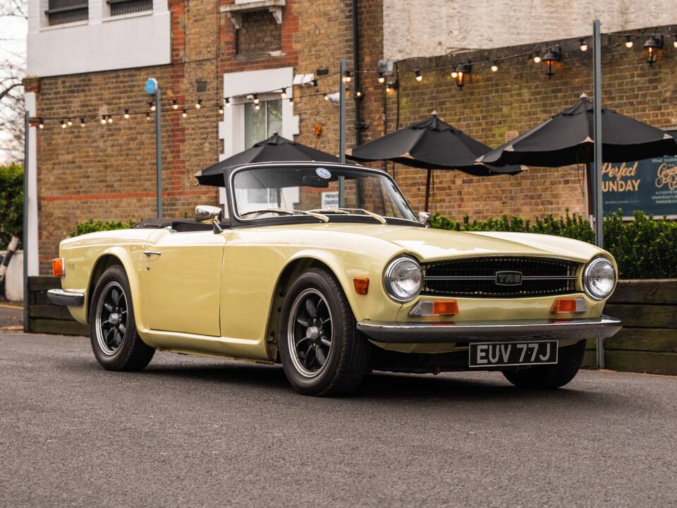 Image 1/47 de Triumph TR 6 (1971)