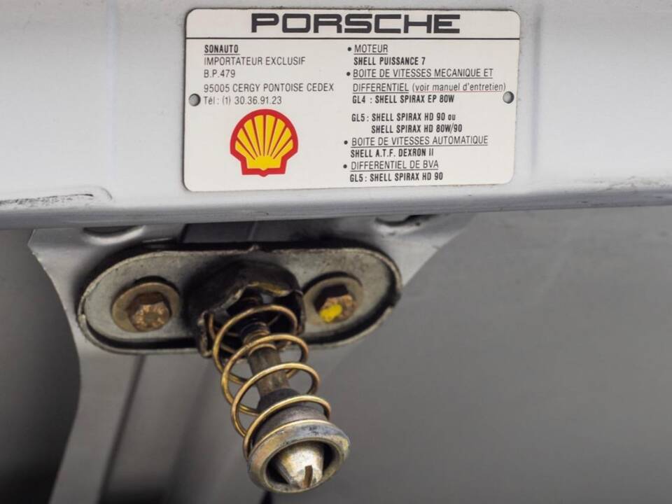 Image 97/132 of Porsche 911 Speedster 3.2 (1989)