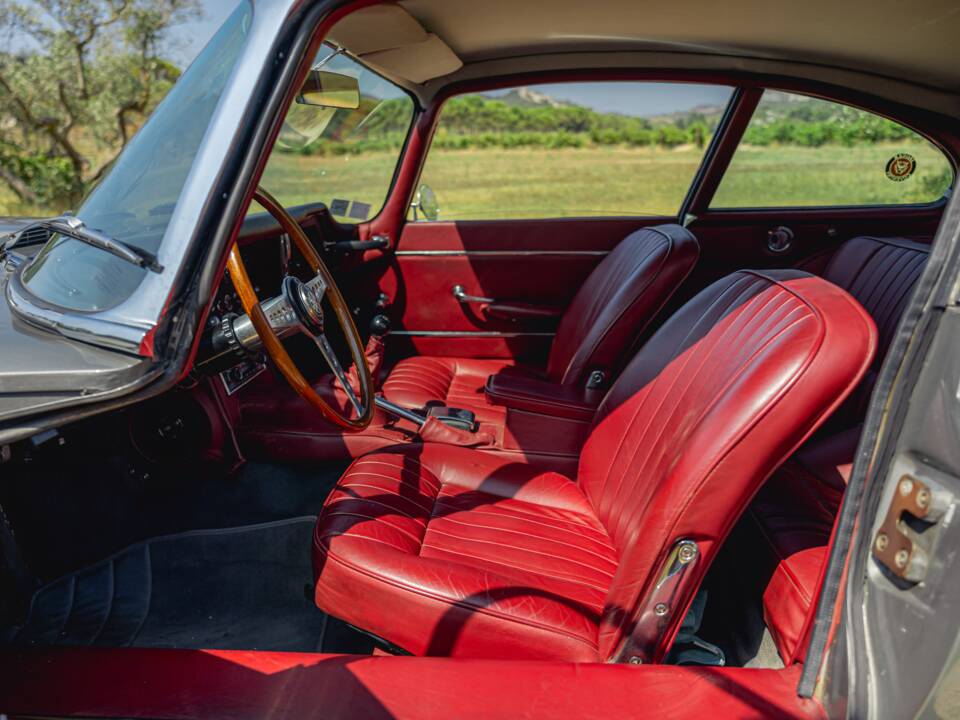 Image 15/20 de Jaguar Type E (2+2) (1967)