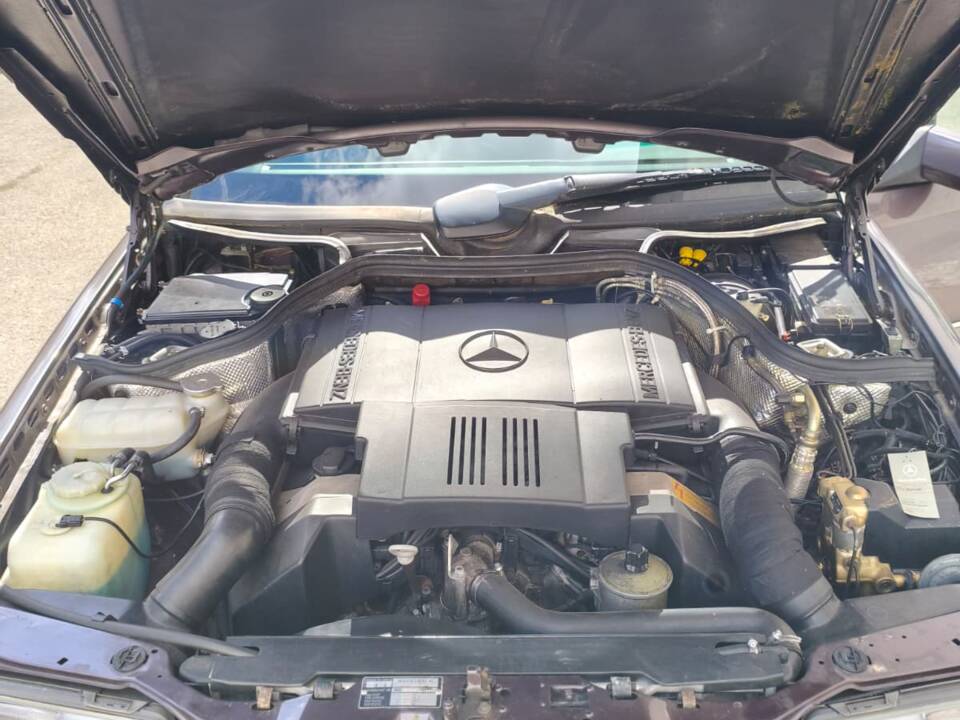 Afbeelding 8/9 van Mercedes-Benz 400 E (1993)