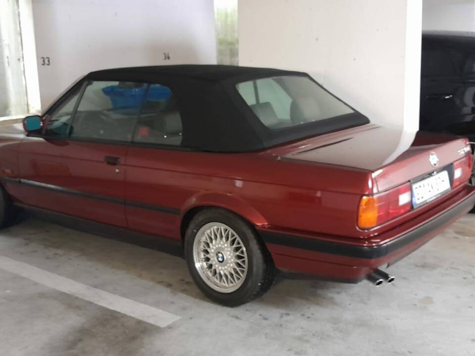 Immagine 4/4 di BMW 320i (1993)