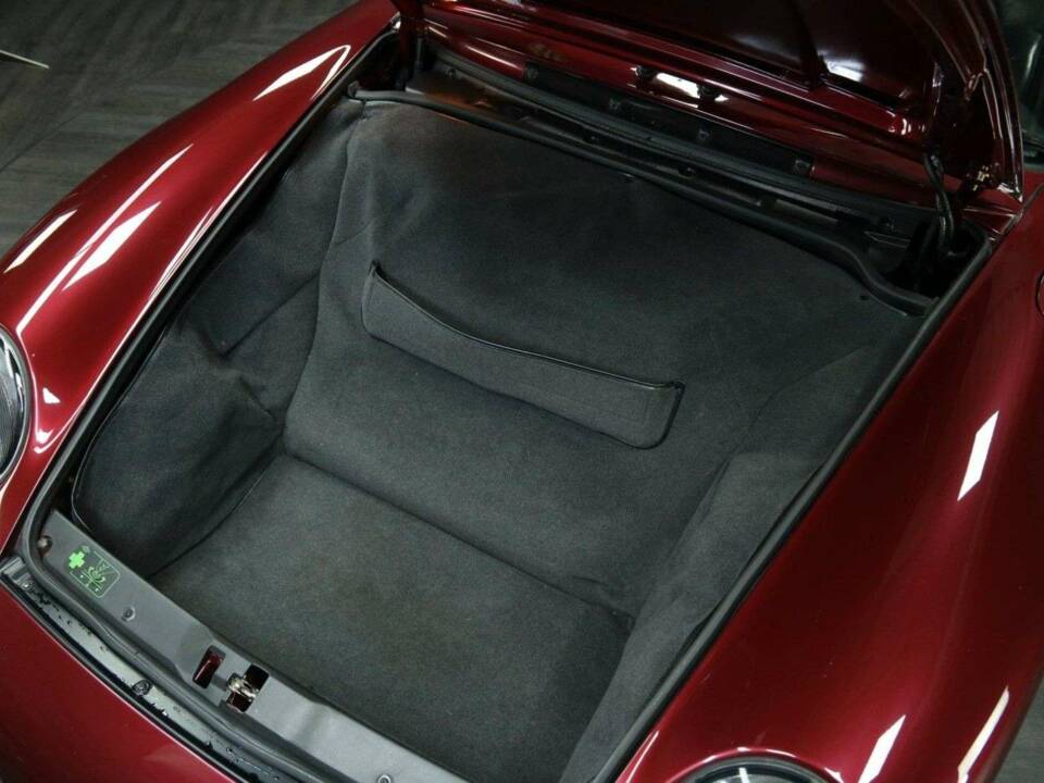 Image 36/50 de Porsche 911 Carrera 4S (1996)