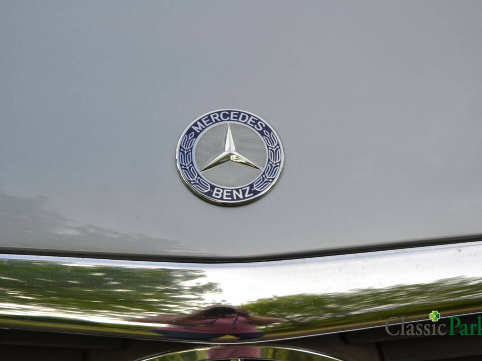 Image 46/50 of Mercedes-Benz 380 SL (1983)