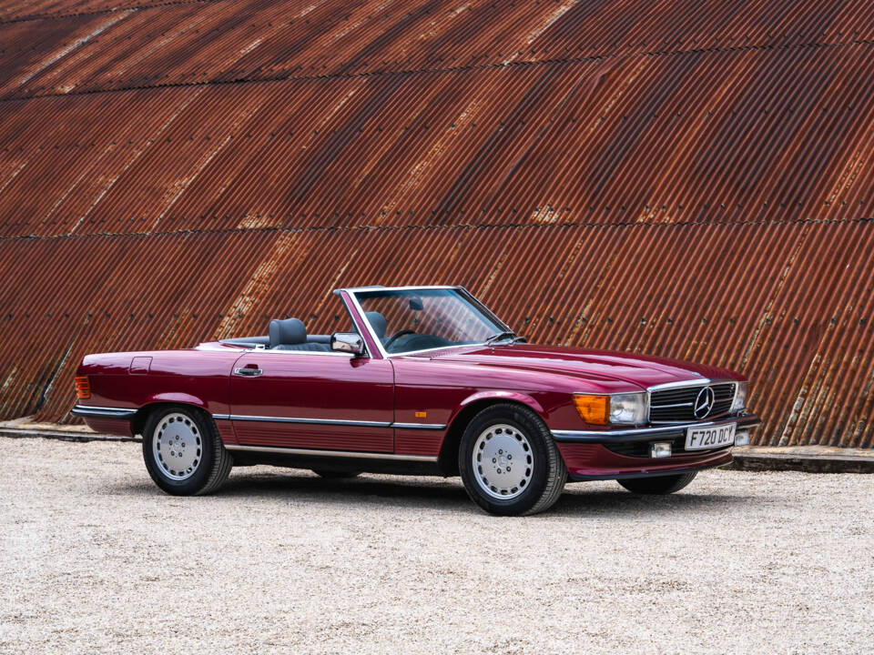 Immagine 7/36 di Mercedes-Benz 300 SL (1989)