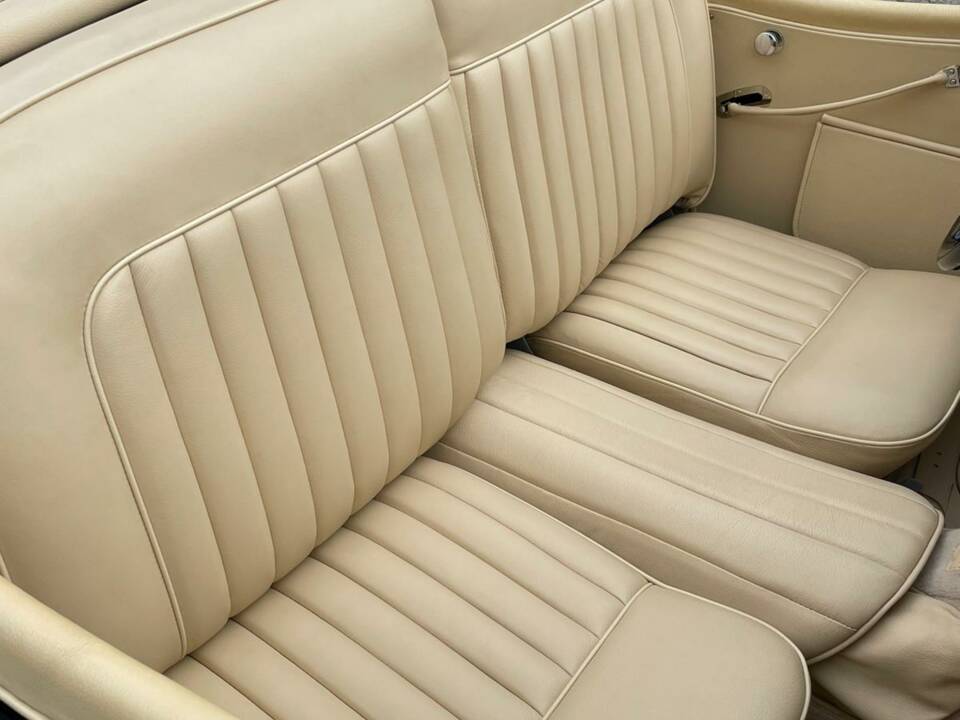 Bild 14/18 von Jaguar XK 140 OTS (1957)