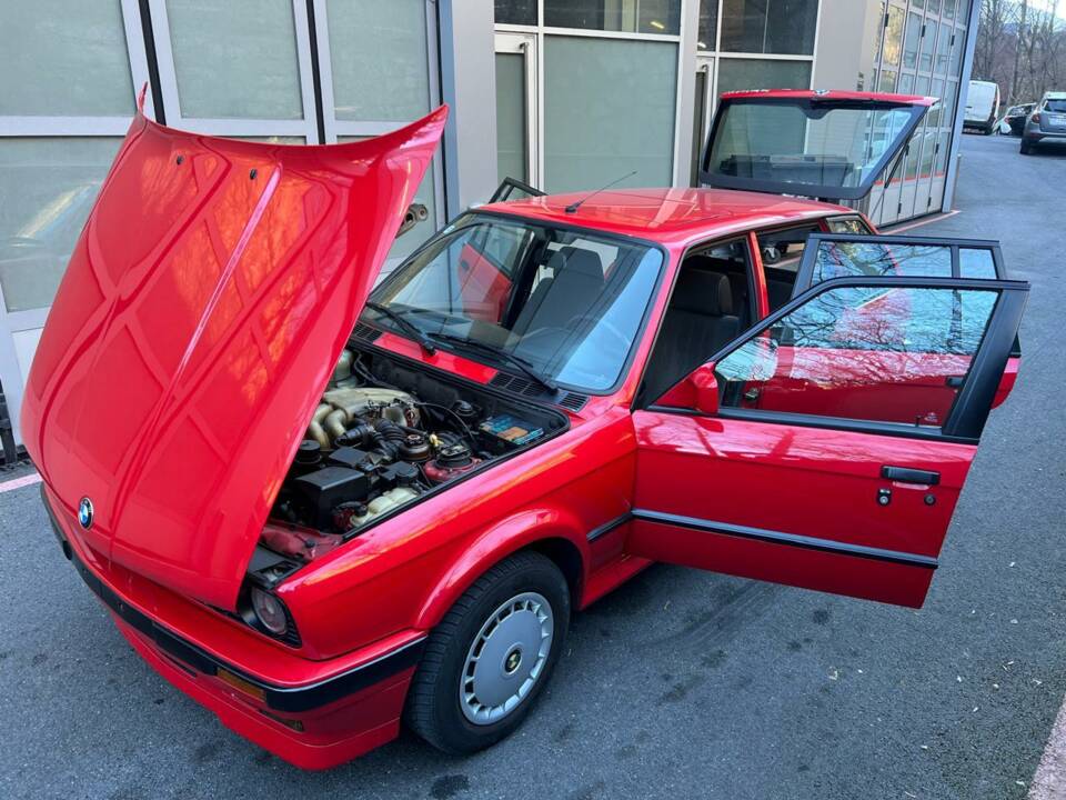Bild 53/108 von BMW 325ix (1989)