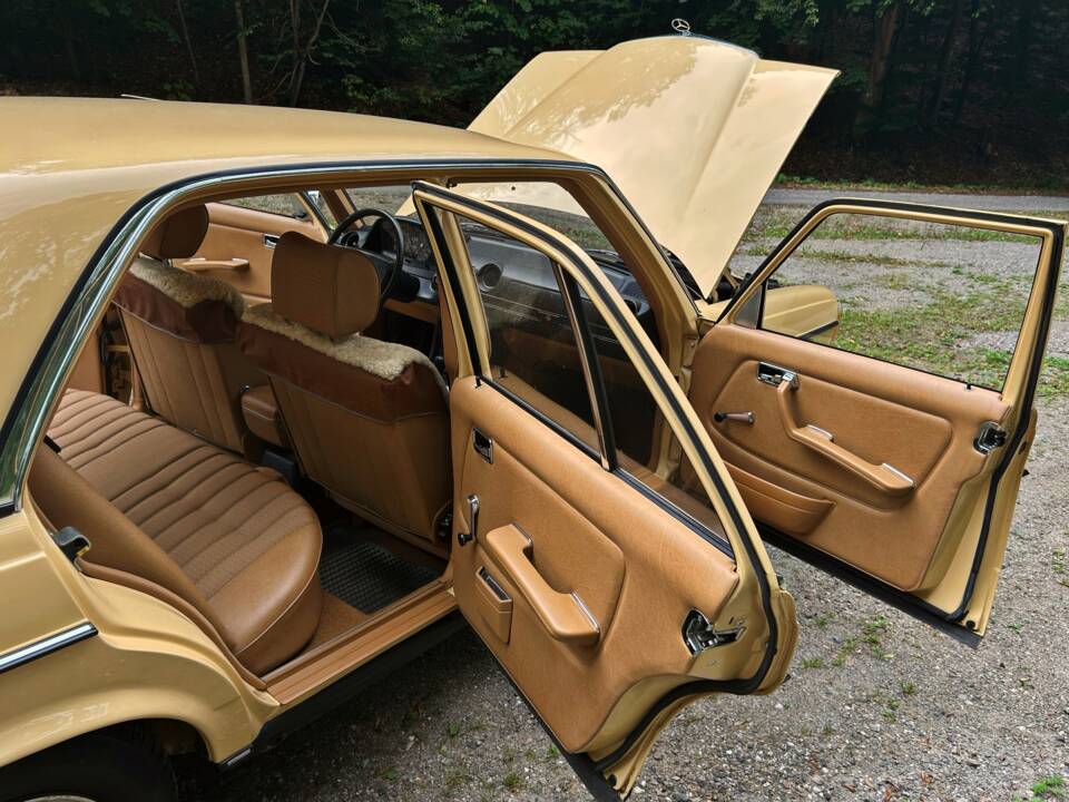 Image 9/12 of Mercedes-Benz 300 D (1980)