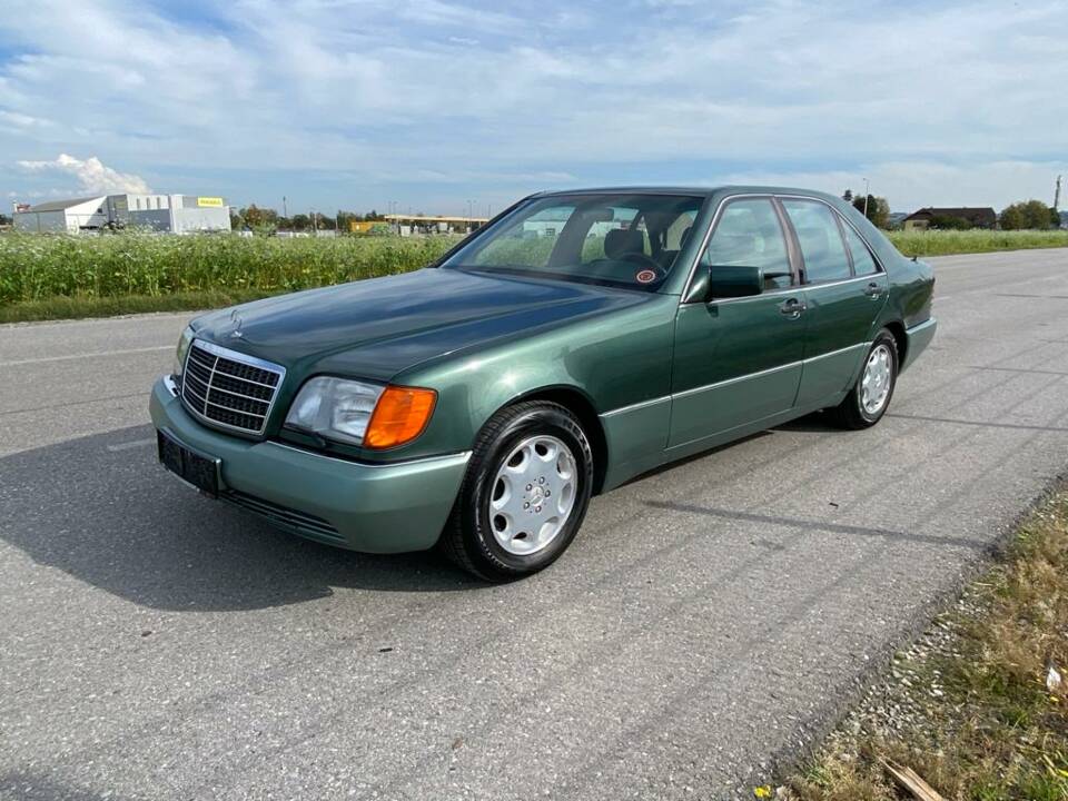 Imagen 20/22 de Mercedes-Benz 500 SE (1991)