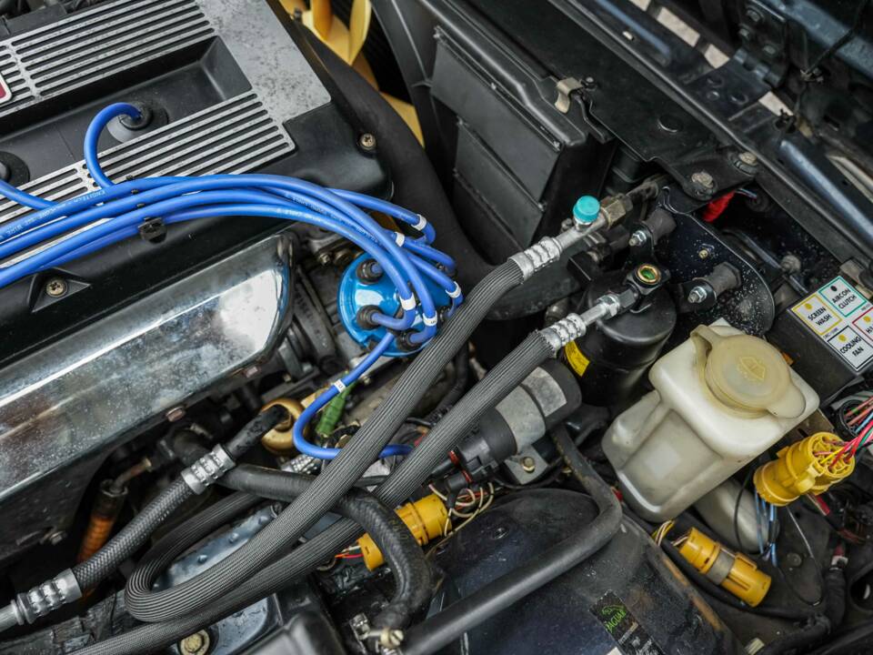 Immagine 29/55 di Jaguar XJ 40 (XJ-R) (1990)
