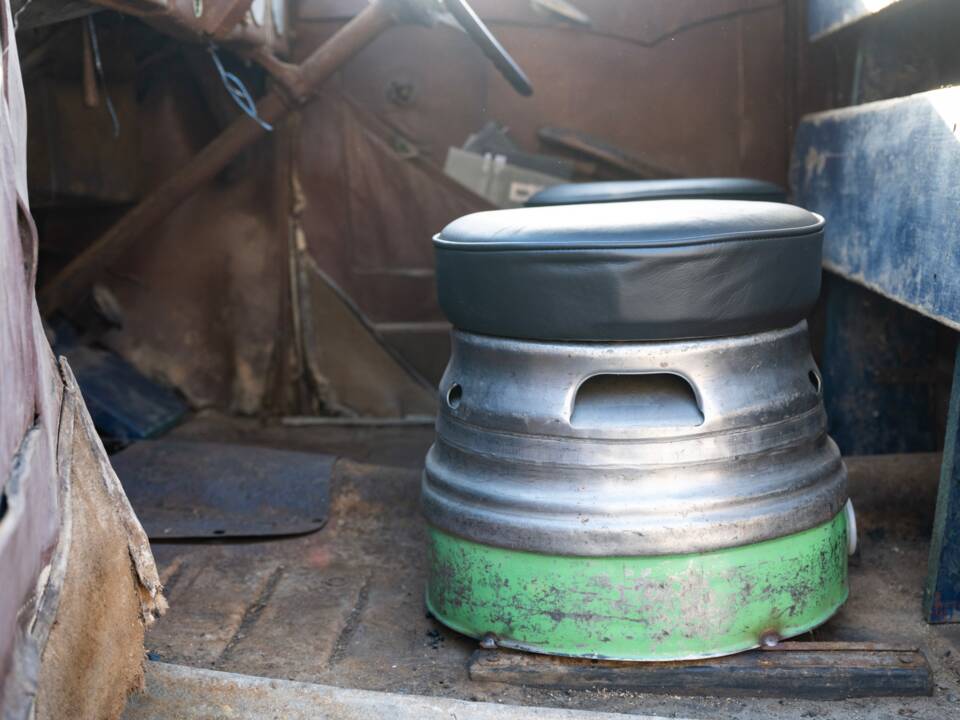 Image 85/134 of Ford V8 (1937)